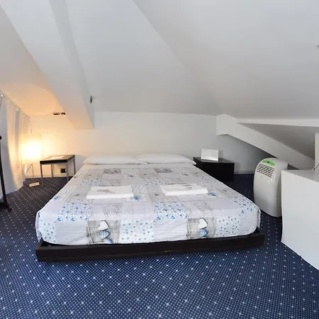 Gasthof Central Bed 1