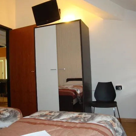 Central Bed 1 *
